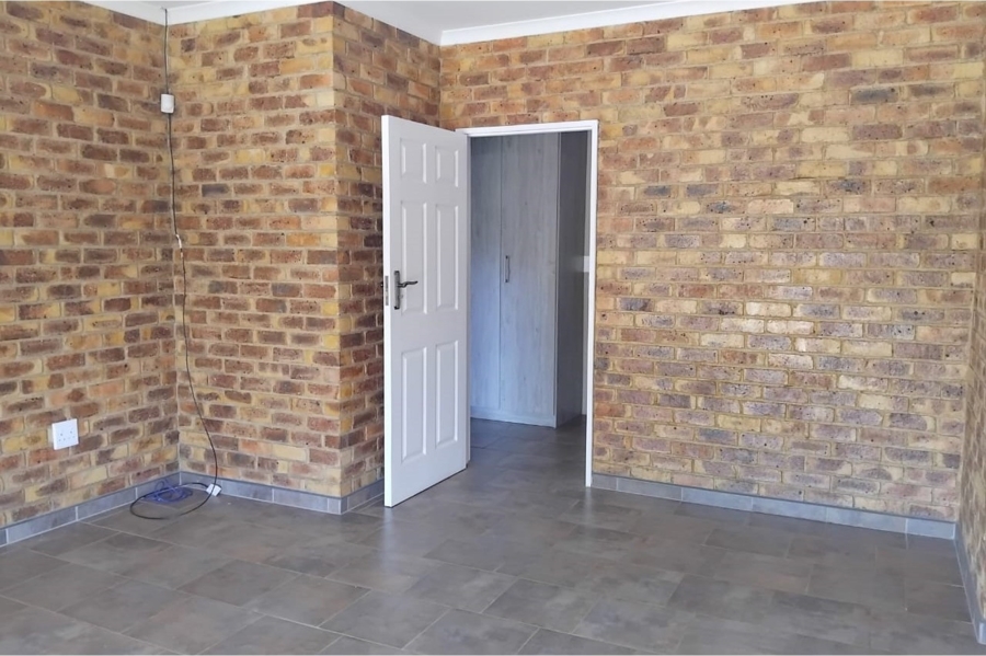 2 Bedroom Property for Sale in Deneysville Free State
